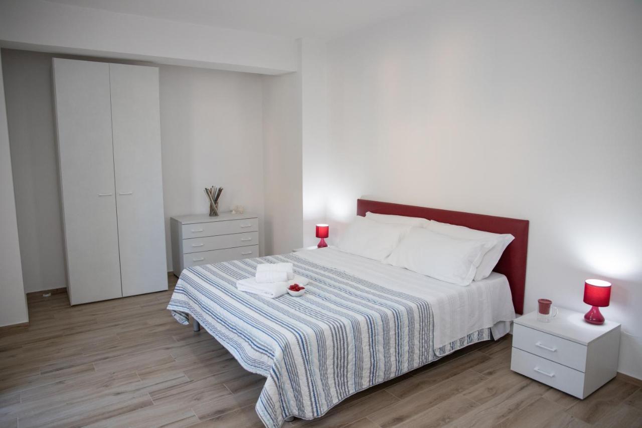 Casa Malaga Leilighet Marina di Ragusa Eksteriør bilde