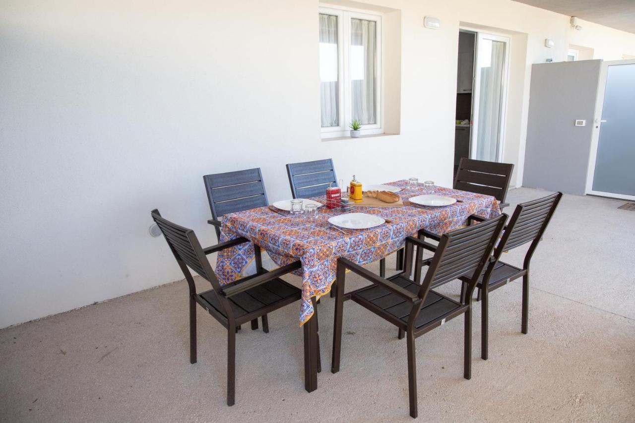 Casa Malaga Leilighet Marina di Ragusa Eksteriør bilde