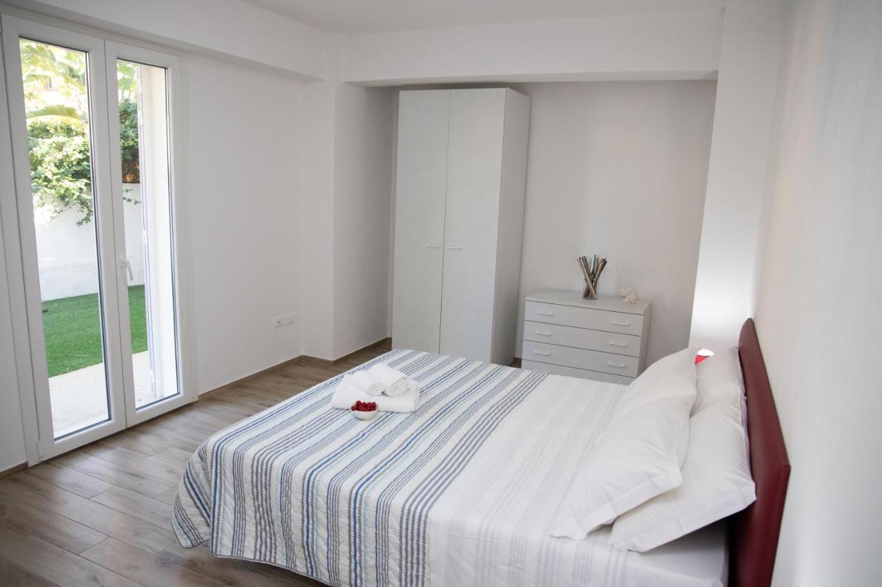 Casa Malaga Leilighet Marina di Ragusa Eksteriør bilde